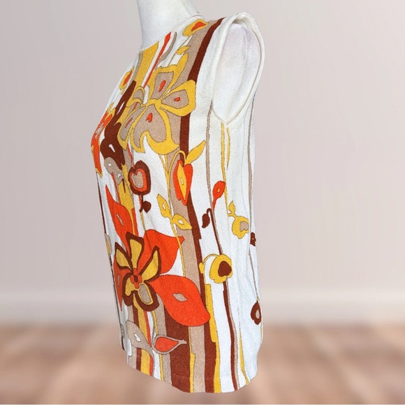 Vintage 60s or 70s Sugarbush Floral Mod Sleeveless Stretch Nylon Top - Picture 5 of 8